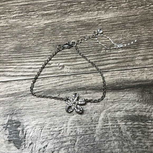 2/$20 Diamond crystal rhinestone silver Bow Star bracelet - Picture 7 of 7